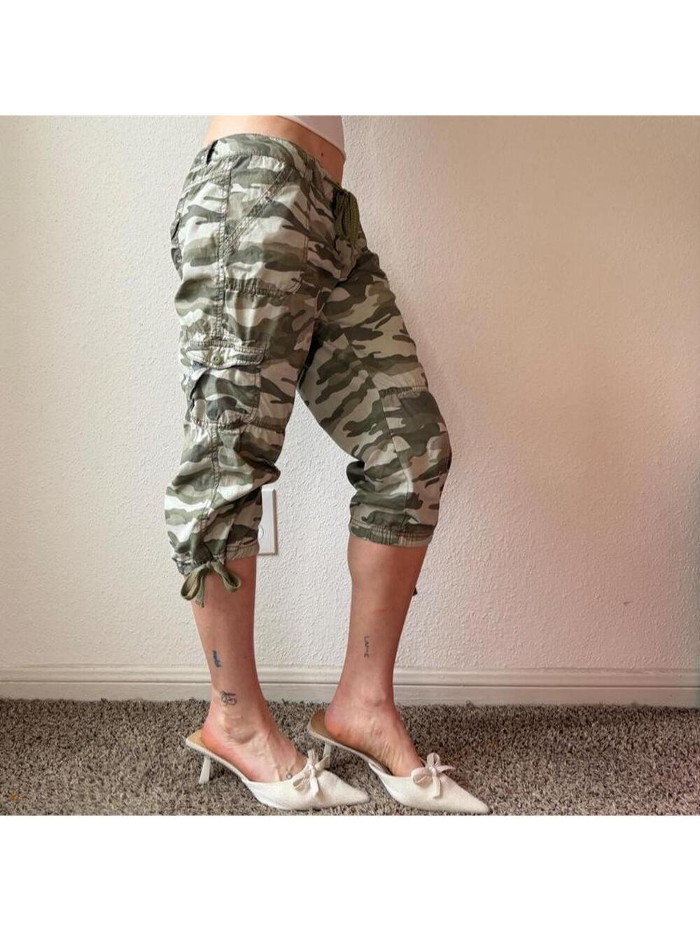 Vintage y2k low rise wide leg green camouflage cropped cargo pants / capris - Picture 5 of 8